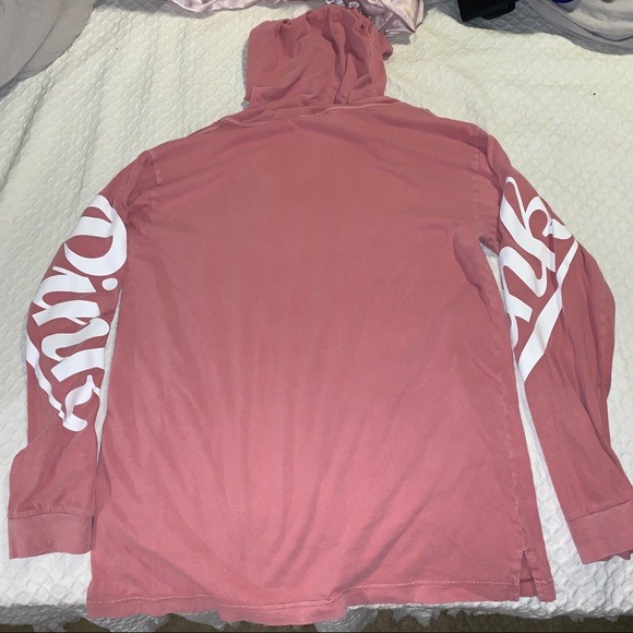 Pink pullover! - Picture 2 of 2